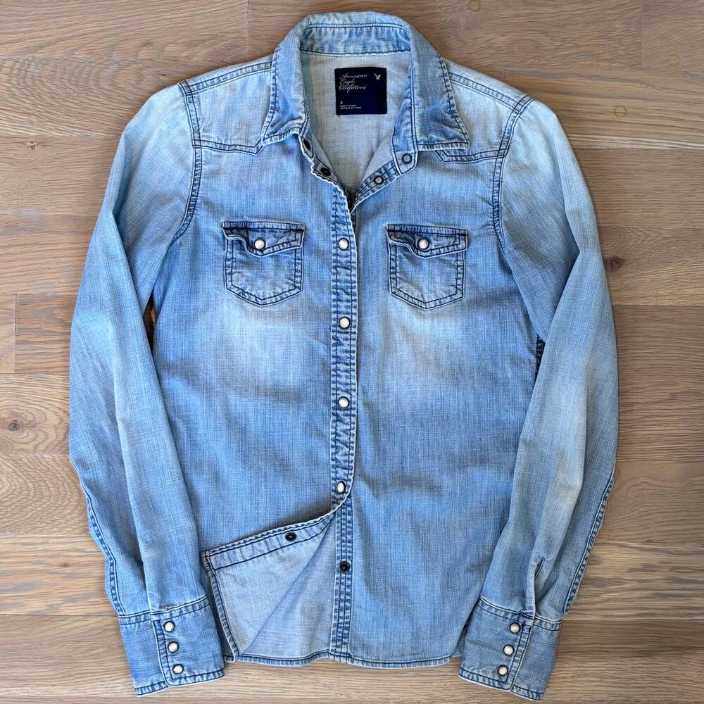 American Eagle Y2K Western Denim Shirt Pearl Snaps Chambray Blue Women’s Small - Picture 2 of 10